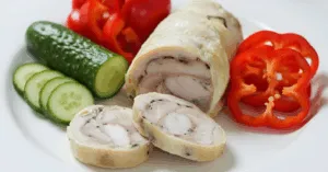 Курячий рулет у пароварці – рецепт для сімейного столу